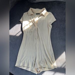 Urban outfitters crème romper